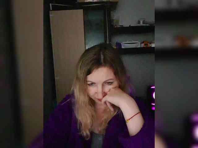 Nushka1984 webcam