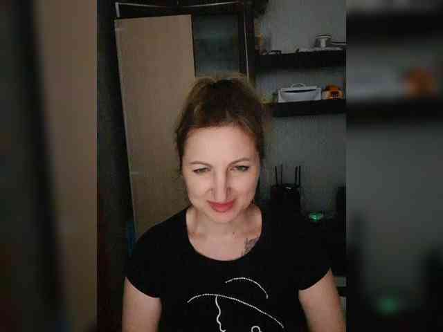 Nushka1984 webcam