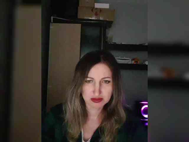 Nushka1984 webcam