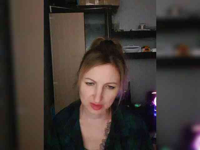 Nushka1984 webcam