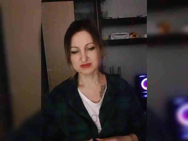 Nushka1984 webcam