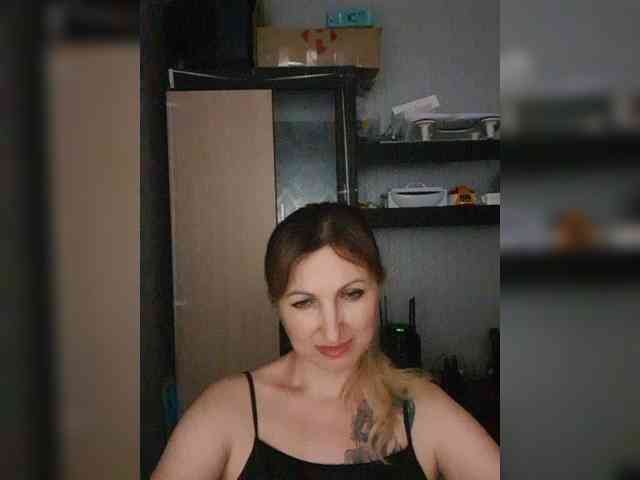 Nushka1984 webcam