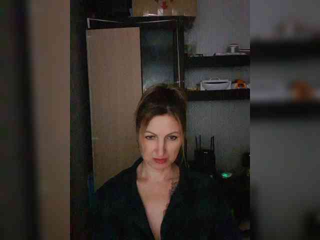 Nushka1984 webcam