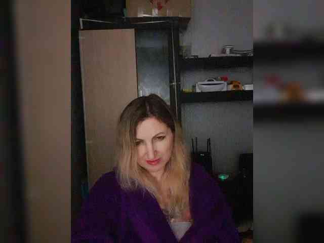Nushka1984 webcam