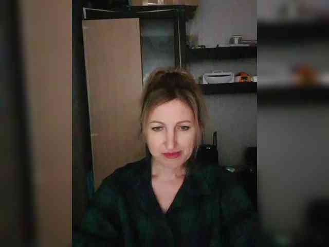 Nushka1984 webcam