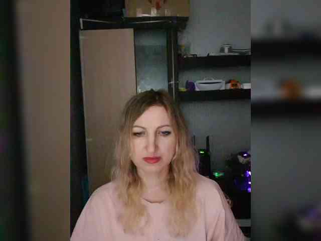 Nushka1984 webcam