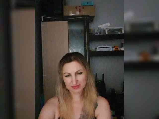 Nushka1984 webcam