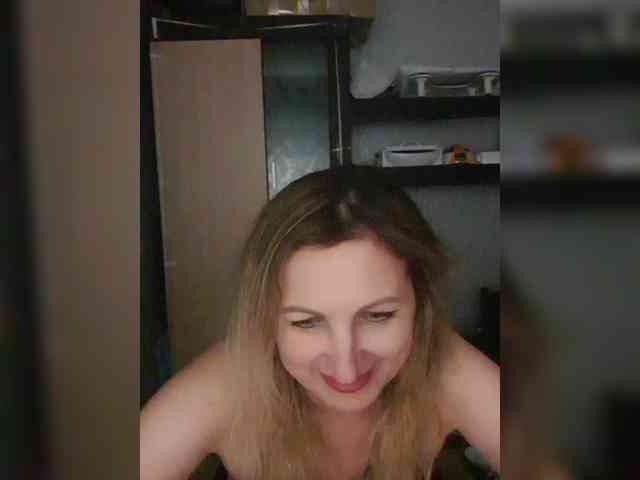 Nushka1984 webcam