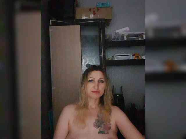 Nushka1984 webcam
