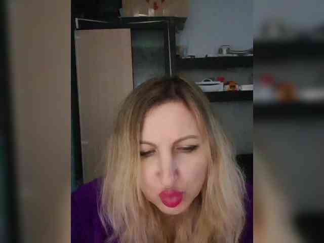 Nushka1984 webcam