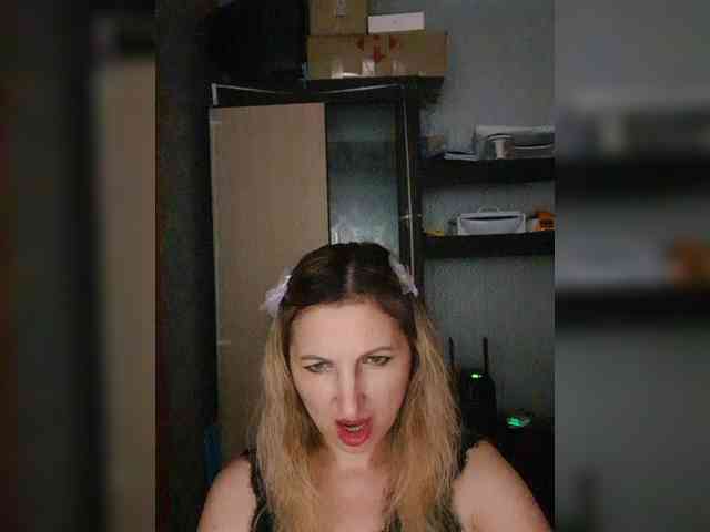 Nushka1984 webcam