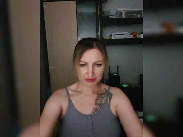 Nushka1984 webcam