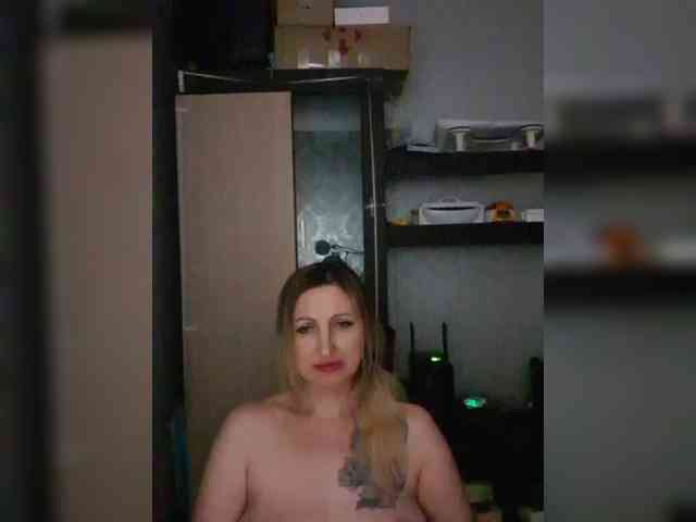 Nushka1984 webcam