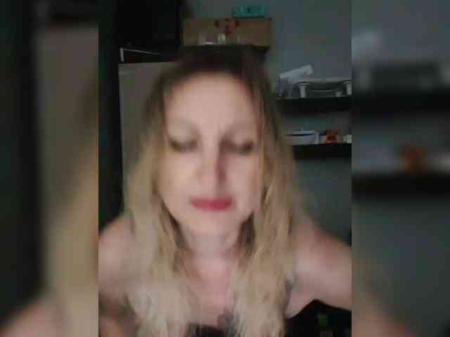 Nushka1984 webcam