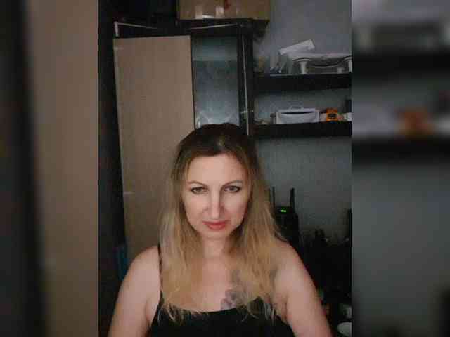 Nushka1984 webcam
