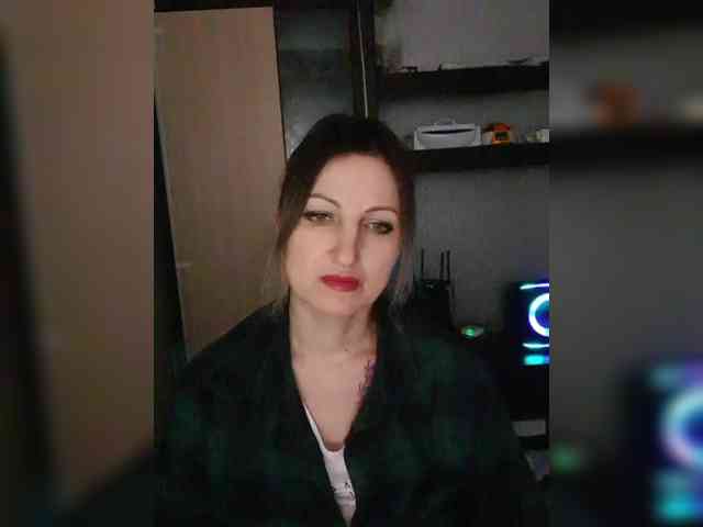 Nushka1984 webcam