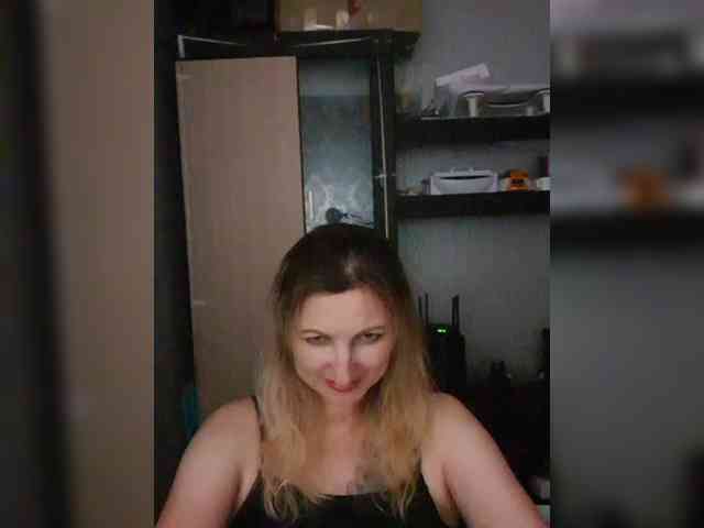 Nushka1984 webcam