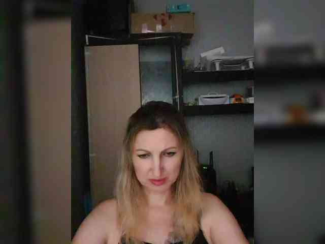 Nushka1984 webcam