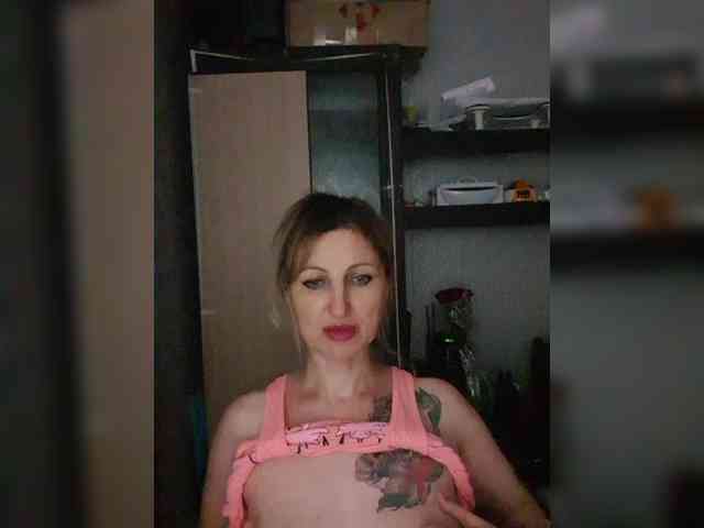 Nushka1984 webcam