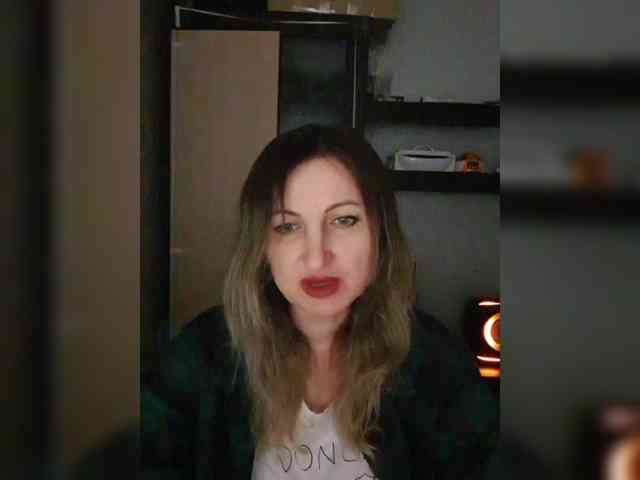Nushka1984 webcam