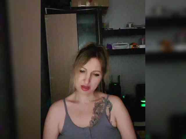 Nushka1984 webcam