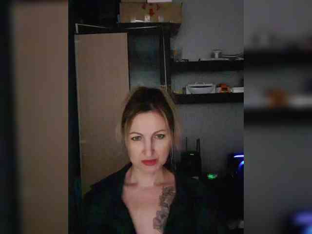 Nushka1984 webcam