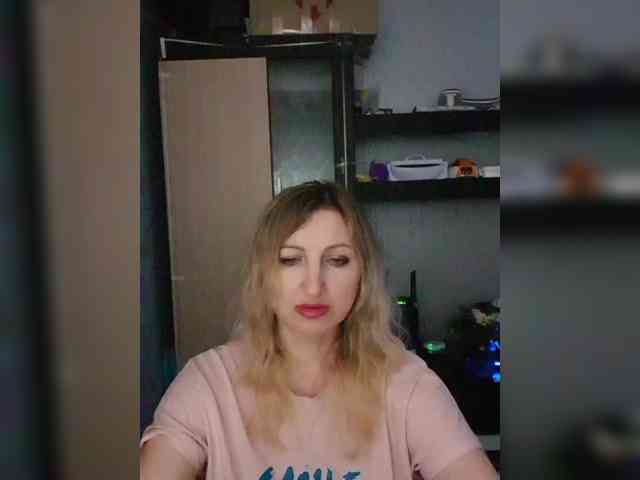Nushka1984 webcam