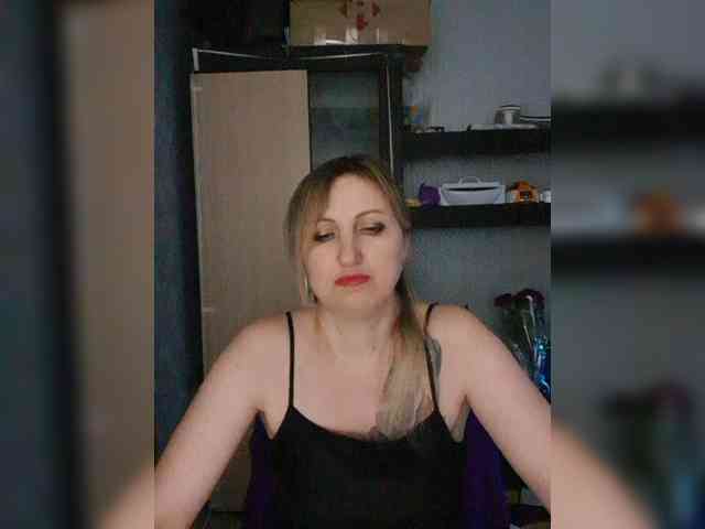 Nushka1984 webcam