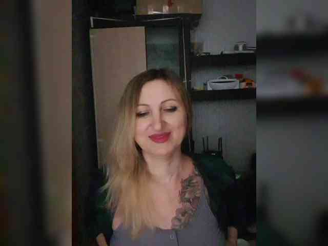 Nushka1984 webcam