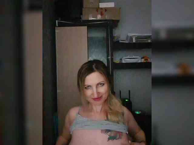 Nushka1984 webcam
