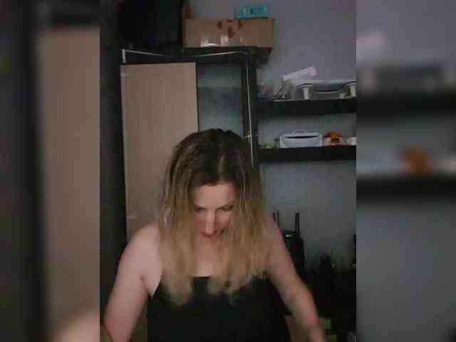 Nushka1984 webcam