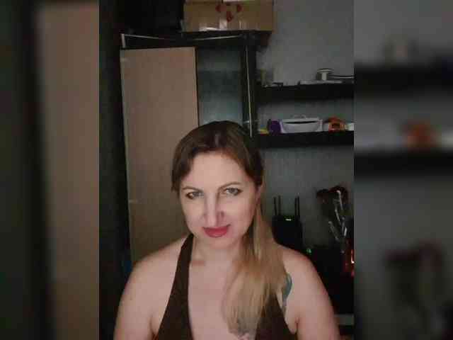 Nushka1984 webcam