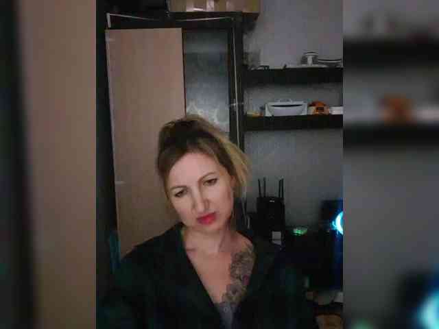 Nushka1984 webcam