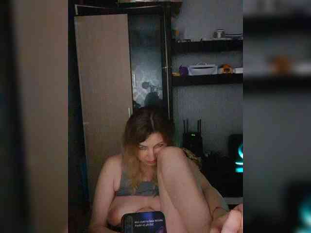 Nushka1984 webcam