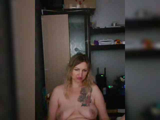 Nushka1984 webcam