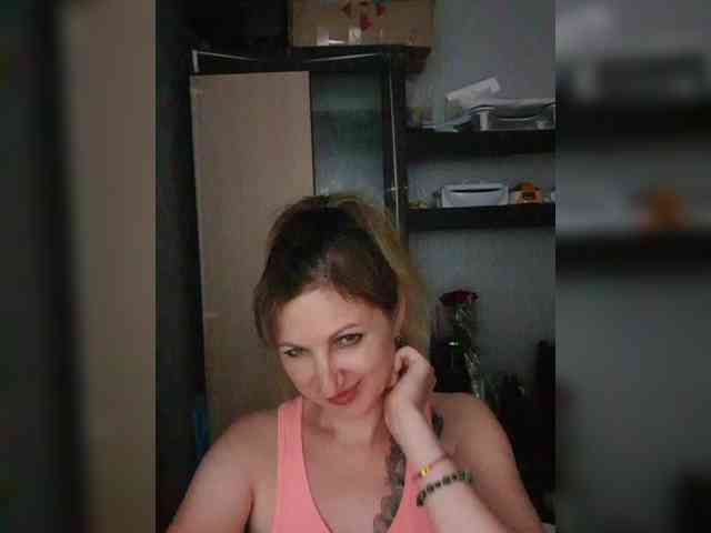 Nushka1984 webcam