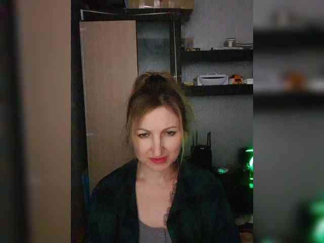 Nushka1984 webcam
