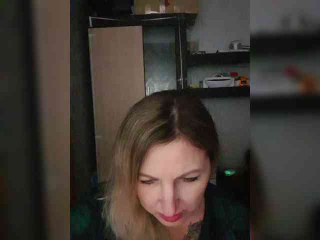 Nushka1984 webcam