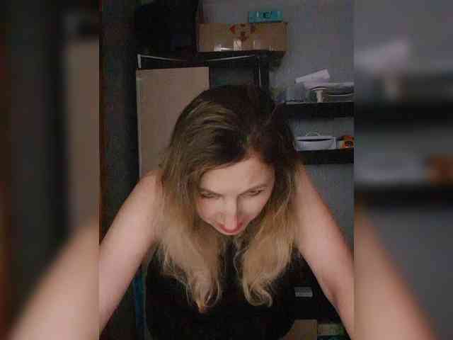 Nushka1984 webcam
