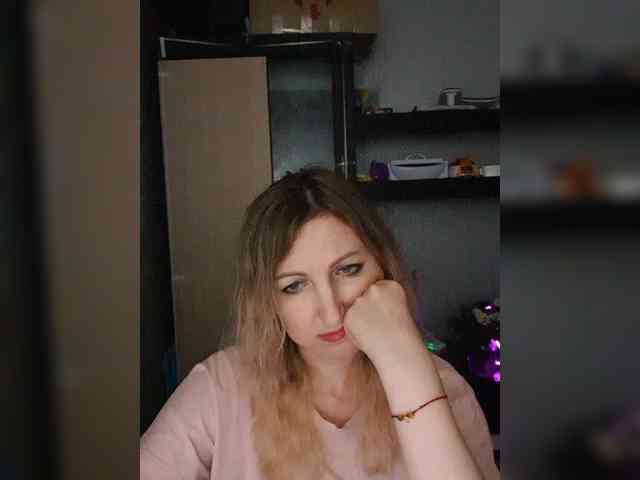 Nushka1984 webcam