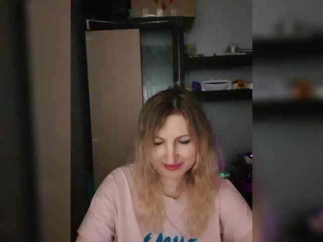 Nushka1984 webcam