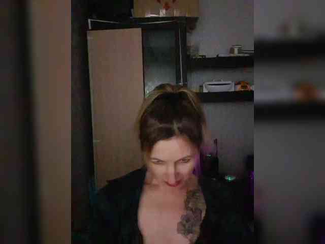 Nushka1984 webcam