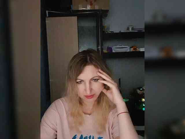 Nushka1984 webcam