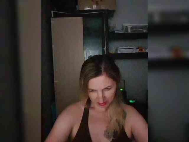 Nushka1984 webcam