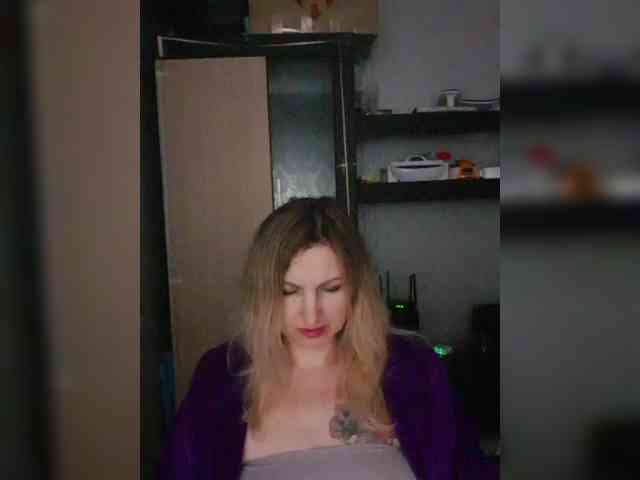 Nushka1984 webcam