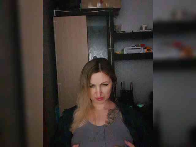 Nushka1984 webcam