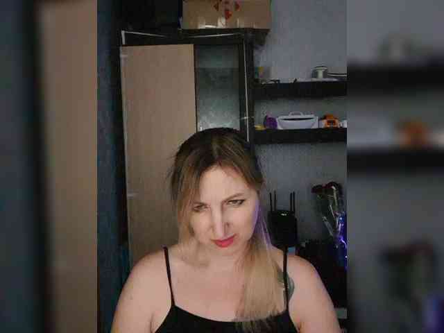 Nushka1984 webcam
