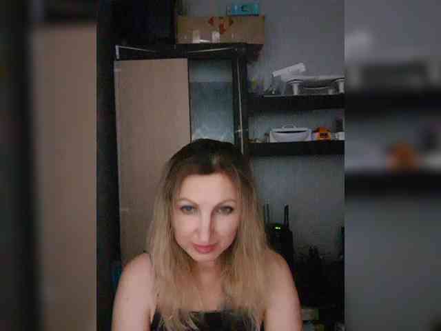 Nushka1984 webcam