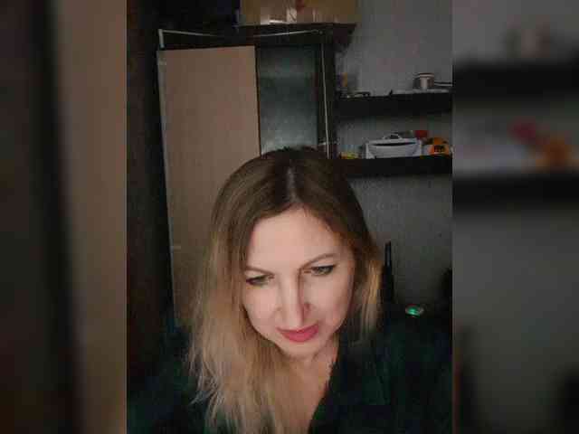 Nushka1984 webcam