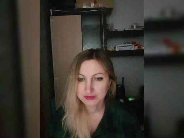 Nushka1984 webcam
